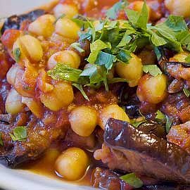 Ρεβύθια με Μελιτζάνες