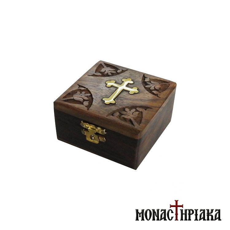 Ξύλινο Κουτί με Μπρούτζινο Σταυρό και Χαρακτή Διακόσμηση