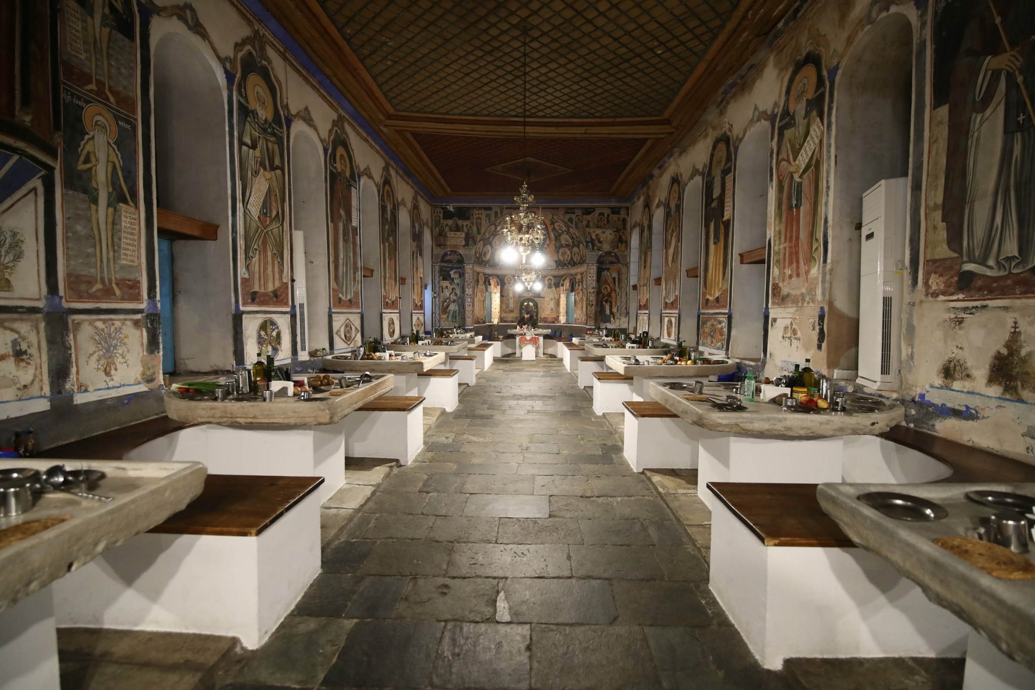 trapeza-monastiri-agio-oros