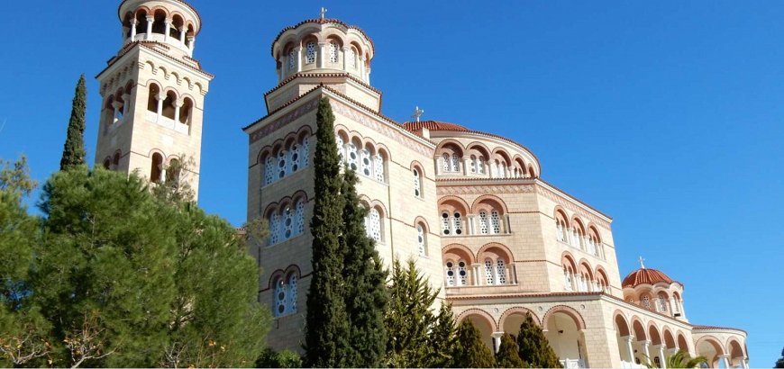 The Monastery of Holy Trinity in Aegina founded by Saint Nektarios: the house where Saint Nektarios lived and his Tomb (photos)