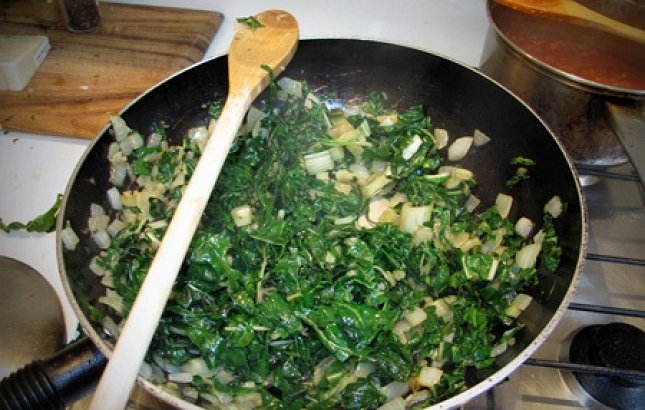 Spinach with Dill and Mint