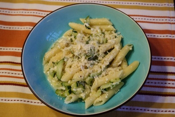 Πέννες με Σάλτσα Γιαουρτιού