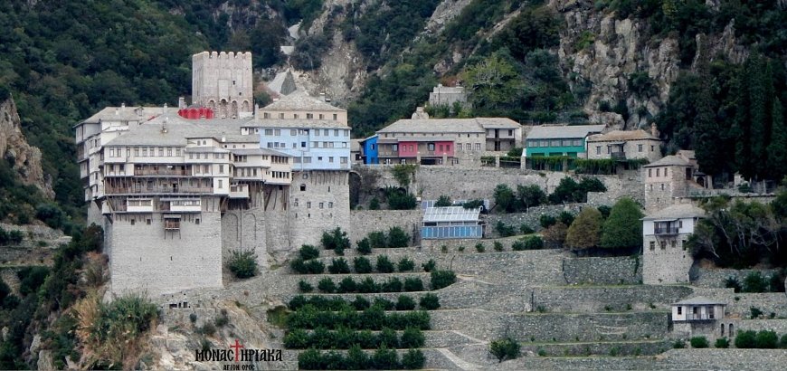 Ιερά Μονή Διονυσίου: η επιβλητική Μονή του Αγίου Ιωάννη του Προδρόμου και της Παναγίας του Ακάθιστου