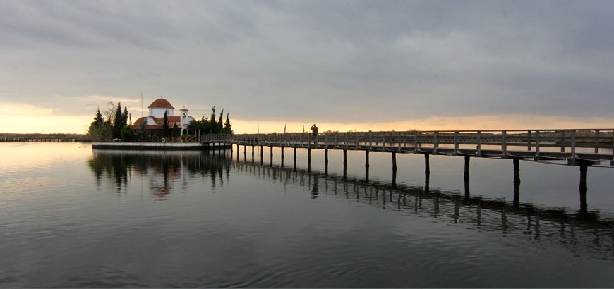 The impressive “floating” Monastery of Saint Nicholas in Porto Lagos