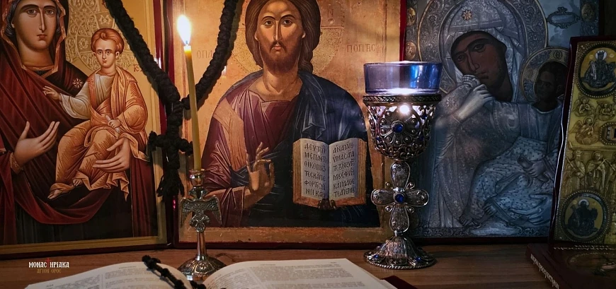 How to Light the Orthodox Vigil Oil Lamp - Kandili, Cork Float and Beeswax Wicks